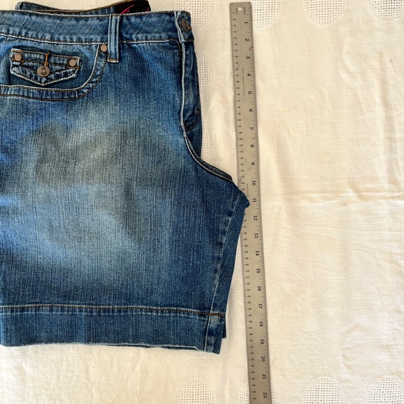 Torrid denim cotton/spandex blend shorts womens sz22 - Picture 7 of 9
